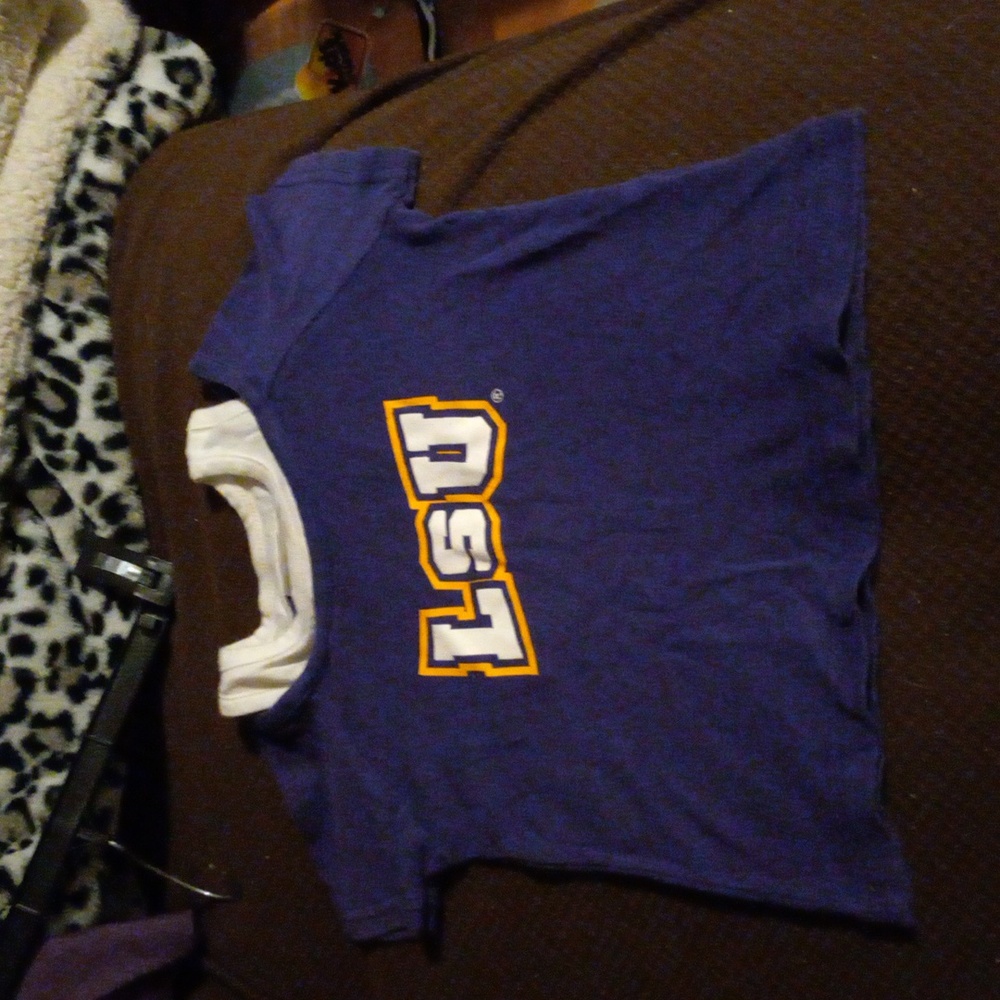 Kids/girls LSU shirt